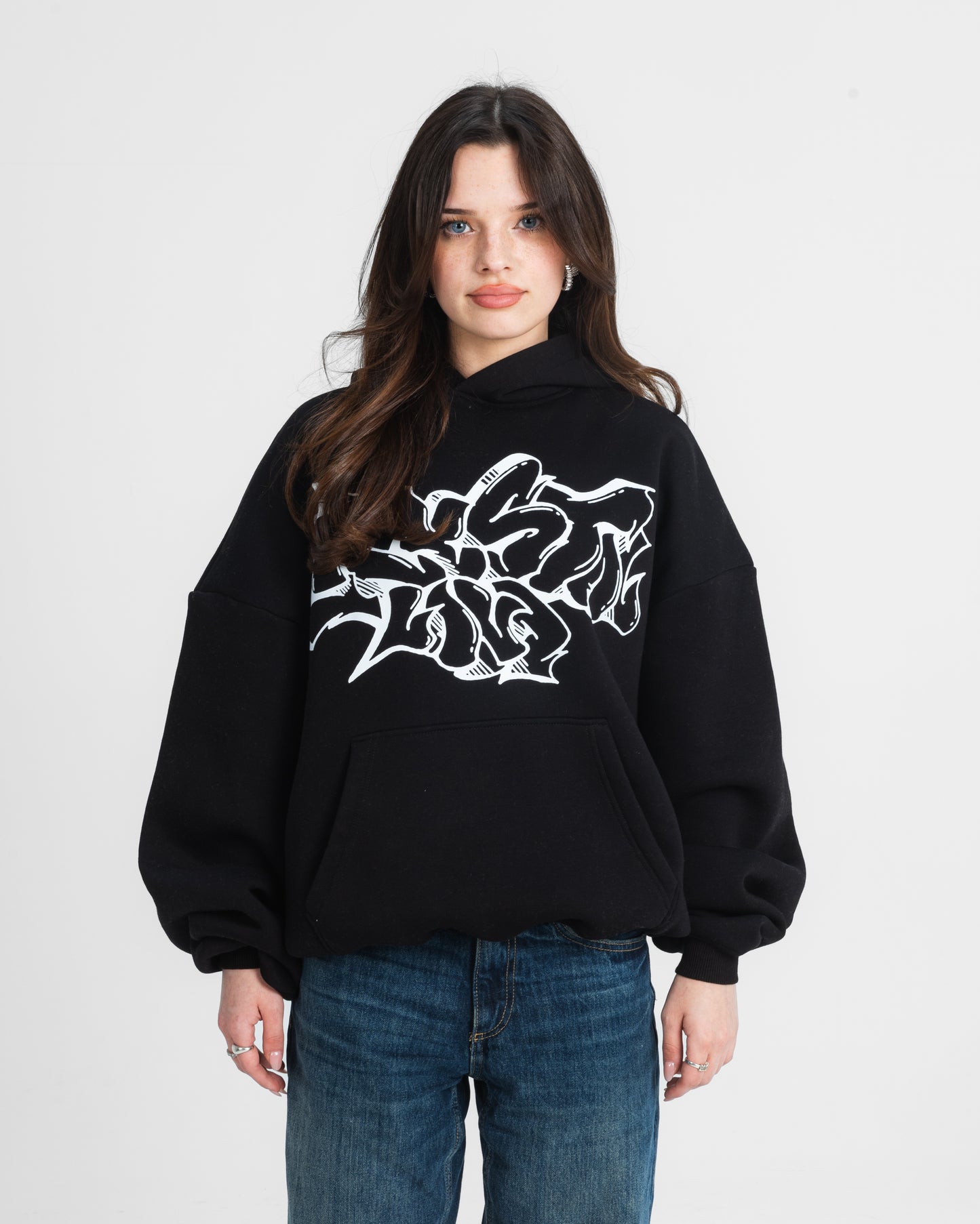 CRYSTALAND GRAFITTI SCHWARZER HOODIE
