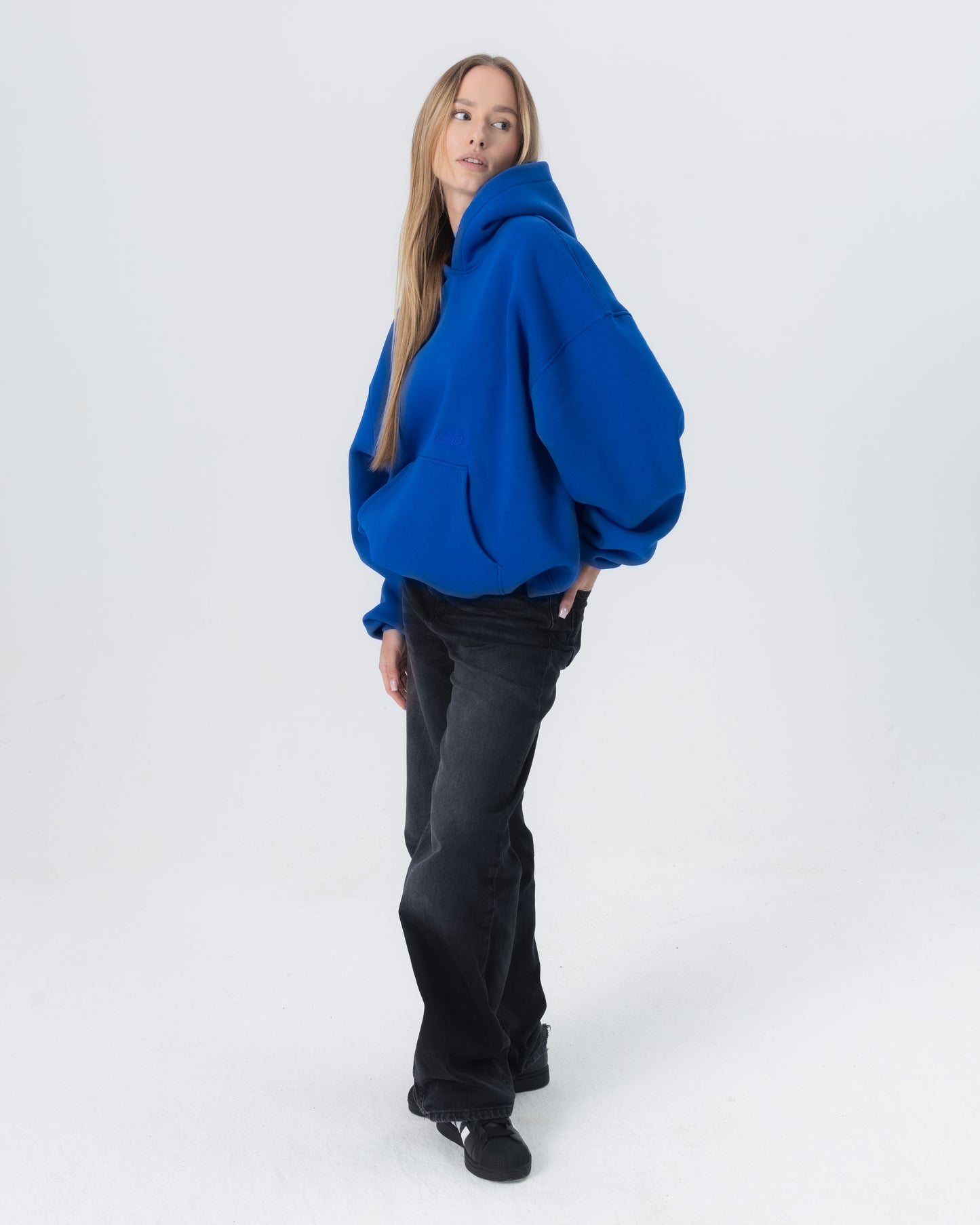 CRYSTALAND ESSENTIAL CORNFLOWER HOODIE