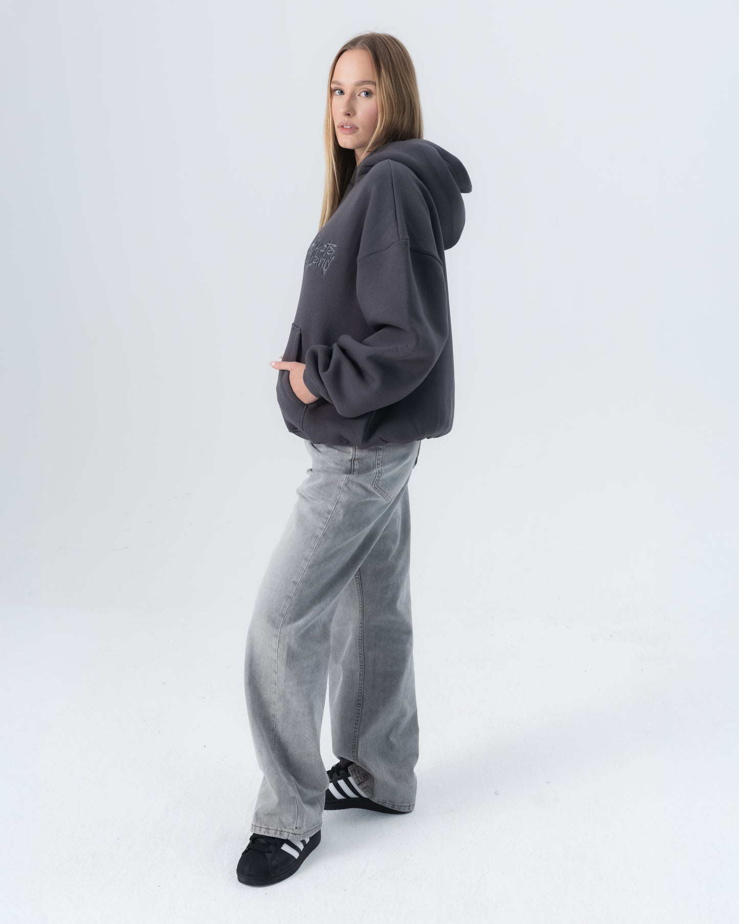 CRYSTALAND BASIC SCHATTEN GRAU HOODIE